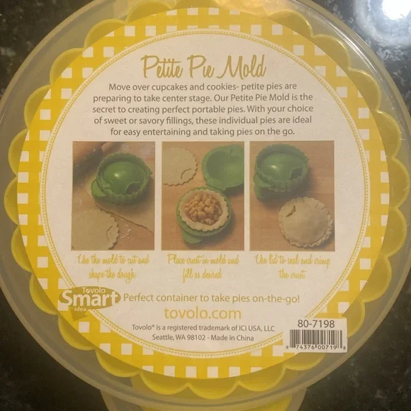 NWT Tovolo Yellow Petite Pear Pie Mold - Picture 2 of 5